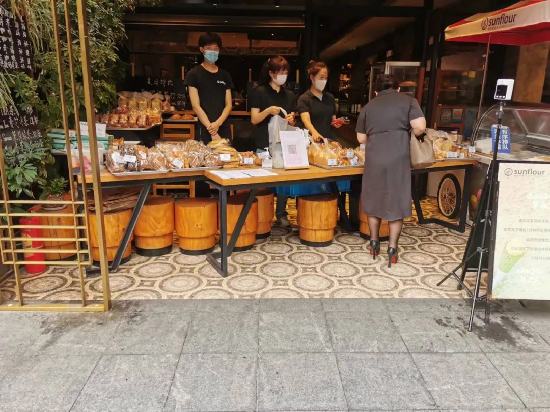 定制西餐高端女装品牌_定制西餐高端女装店_高端西餐女装定制